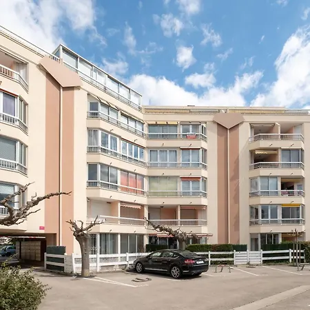 Appartement As25421-p2 A 2 Pas De La Avec Parking Prive Le Grau-du-Roi